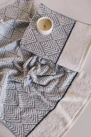 Sevim Geometrik Desenli Zemini Renkli Bambu El Havlusu - 50x90 cm - İndigo