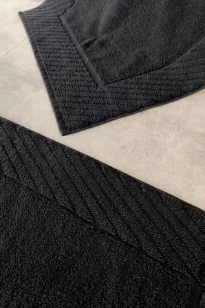 2'li Diyagonal Çizgili Ayak Havlusu Seti - %100 Pamuk Havlu Takımı - 50x70 cm - Siyah