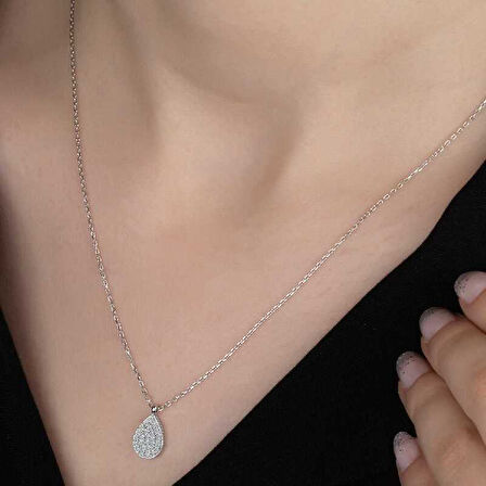 Özel Kutu ve Gümüş Bezi İle Swarovski Taşlı Gümüş Damla Bayan Kolye