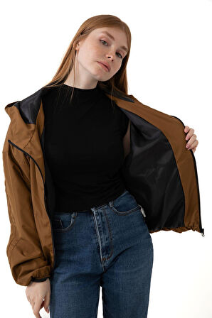 Kadın Su Yeşili Kapüşonlu Su ve Rüzgar Geçirmez Cepli Astarlı Oversize Mevsimlik Yağmurluk