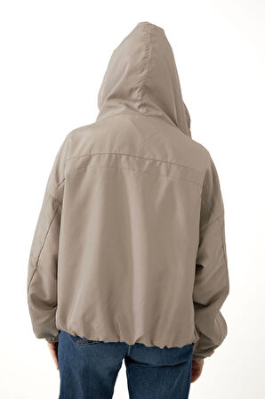 Kadın Su Yeşili Kapüşonlu Su ve Rüzgar Geçirmez Cepli Astarlı Oversize Mevsimlik Yağmurluk