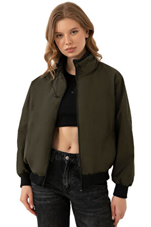 Kadın Dik Yaka Su ve Rüzgar Geçirmez Oversize Crop Mevsimlik Yağmurluk Rüzgarlık