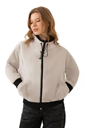 Kadın Dik Yaka Su ve Rüzgar Geçirmez Oversize Crop Mevsimlik Yağmurluk Rüzgarlık