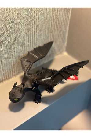 Dişsiz (toothless) Ejderhanı Nasıl Eğitirsin Hareketli Figürü - 20 Cm ( 1 Adet ) ( Siyah )