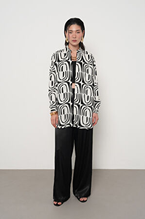 KADIN SİYAH-BEYAZ DESENLİ JAKARLI OVERSİZE GÖMLEK