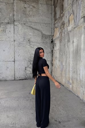 Siyah Leumik Bisiklet Yaka Kısa Kollu Crop Üstlü Fitilli Bol Paça Pantolon Takım ATE-5160