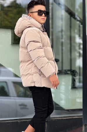 Erkek Çocuk Kapüşonlu Baskılı Reflöktör Detaylı Nova Kumaş Kışlık Şişme Mont KM4017