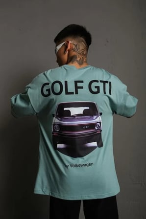 Erkek Oversize Baskılı Tişört – Golf Gtı Retro Araba Desenli, Ön - Arka Dijital Baskı, Sokak Modası Stil - Mint Yeşili