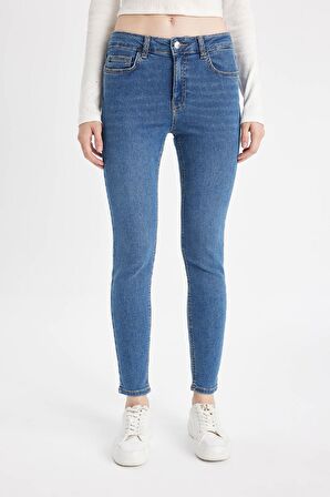DeFacto Rebeca Skinny Fit Yüksek Bel Dar Paça Bilek Boy Jean Pantolon C7609AX24AUNM28