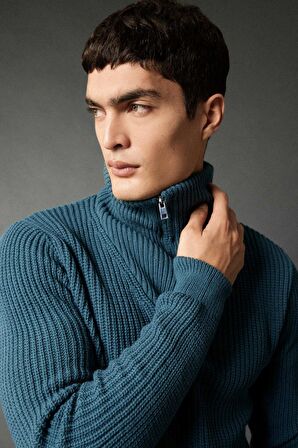 DeFacto Standart Fit Dik Yaka Yarım Fermuarlı Selanik Kumaş Triko Kazak A9511AX23WNGN146