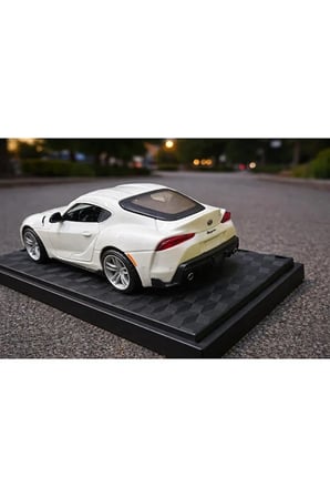 Toyota GR Supra Diecast Model Araba Beyaz 1:26 Ölçek Özel Standlı Toyota Supra Model