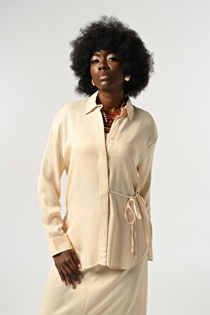 KADIN BELDEN BAĞLAMA DETAYLI DÜZ RENK GÖMLEK