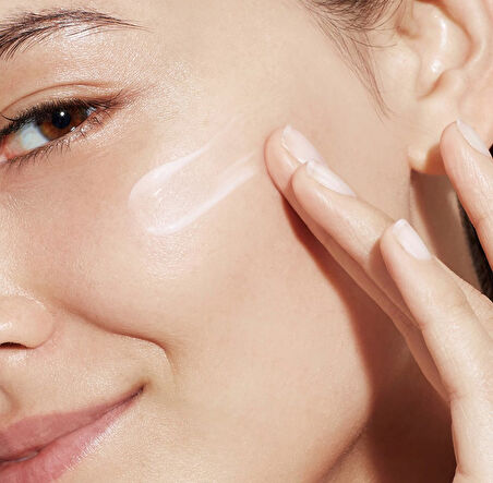 Lancome Hydra Zen Glow - Aloe Vera Özlü Likit Nemlendirici 50 ml 