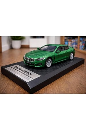 BMW M850i Coupe Diecast Model Araba Açılan Kapılar BMW Spor Model Araba :32 Ölçek Kutulu Standlı