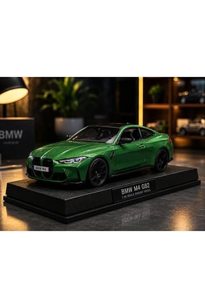 1:26 Ölçek BMW M4 Diecast Model Araba Özel Standlı BMW M4 G82 Spor Model Araba