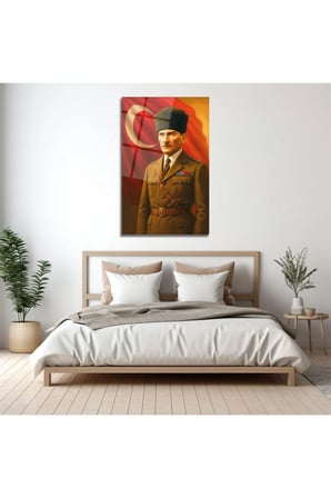 Atatürk Askeri Portre Ay Yıldız Fonlu Cam Tablo
