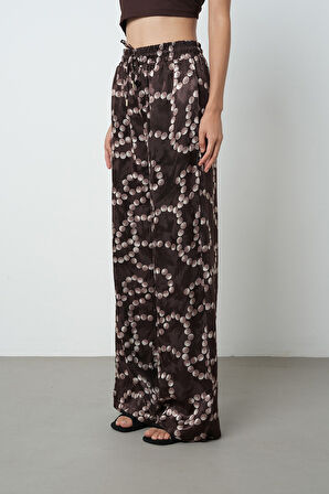 Kadın Kahverengi Desenli Bol Paça Beli Lastikli Bağcıklı Pantolon