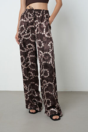 Kadın Kahverengi Desenli Bol Paça Beli Lastikli Bağcıklı Pantolon