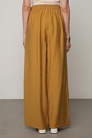 Kadın Şerit Gül Ve Taş Detaylı Düz Renk Beli Lastikli Bol Paça Pantolon