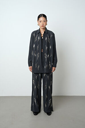 Kadın Önü Taş İşlemeli Düz Renk Oversize Gömlek