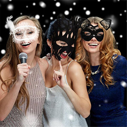 Beyaz Renk Yandan Tüylü İnci İşlemeli Taşlı Dantelli Parti Maskesi 17x12 cm (5250)