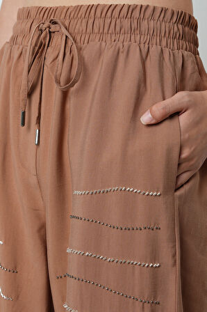 Kadın Yatay Şerit Taş İşlemeli Düz Renk Beli Lastikli Bol Paça Pantolon