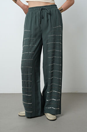 Kadın Yatay Şerit Taş İşlemeli Düz Renk Beli Lastikli Bol Paça Pantolon