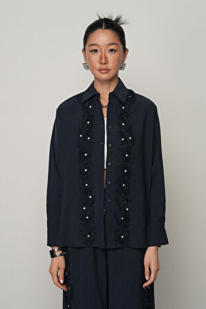 Kadın Gül Ve Taş Şerit İşlemeli Düz Gömlek