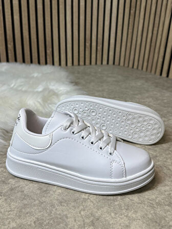 Günlük Kadın Sneaker Spor Ayakkabı Bağcıklı Rahat Hafif Kalın Tabanlı 525G