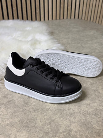Günlük Kadın Sneaker Spor Ayakkabı Bağcıklı Rahat Hafif Kalın Tabanlı 525G
