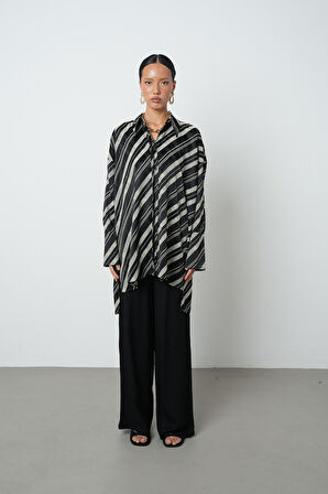 Kadın Siyah Renk Yatay Çizgi Desenli Oversize Uzun Tesettür Gömlek