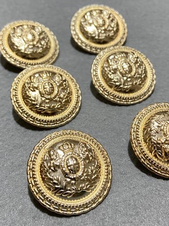 trençkot ve kaban düğmesi çelenk arma modeli gold 3 cm / 6 lı set 52771510132445