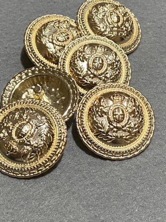 trençkot ve kaban düğmesi çelenk arma modeli gold 3 cm / 6 lı set 52771510132445