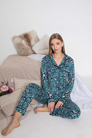 Kadın Mevsimlik Pamuk Likra Göğüs Cepli Boydan Önden Düğmeli Gömlek Yaka Uzun Kol Pijama Takımı