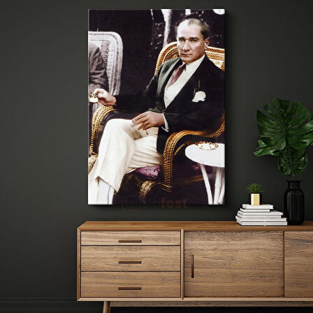 Hasır Koltukta Atatürk - Şık Oturuş Portresi Kanvas Tablo