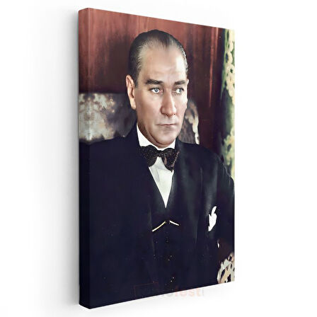 Papyonlu Atatürk - Siyah Takım Elbise Portresi Kanvas Tablo