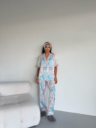 Muah Blue Savana Kadın Saten Pijama Takımı Kaplan ve Zebra Desenli Kısa Kollu Mavi