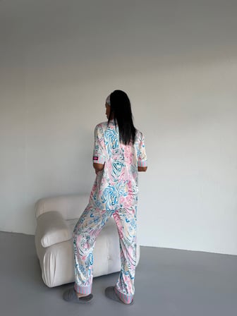 Muah Blue Savana Kadın Saten Pijama Takımı Kaplan ve Zebra Desenli Kısa Kollu Mavi