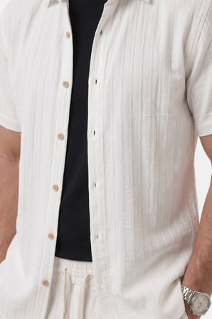 DeepSEA Beyaz Slim Fit Çizgi Dokulu Keten Görünümlü Kısa Kol Erkek Spor Gömlek 2602648