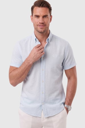 DeepSEA Erkek Slim Fit Likralı Jakar Dokulu Buz Mavisi Kısa Kol Gömlek – Esnek Nakış Armalı 2604356