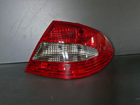 W209 CLK200 CLK320 SAĞ ARKA STOP LAMBASI SIFIR 2005-2009