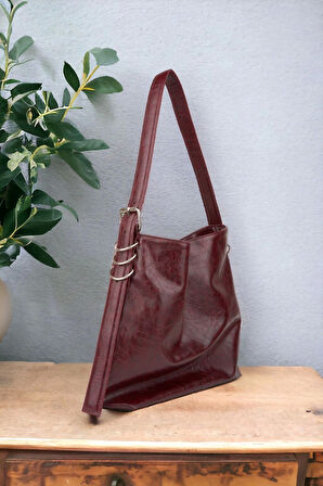 Shine Bordo Yan Metal Detaylı Kırışık Desen Shopper Omuz Çantası