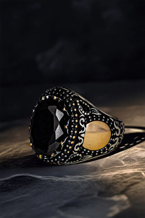 Erkek Siyah Zirkon Taşlı Harf Yazılabilir Model 925 Ayar Gümüş Yüzük