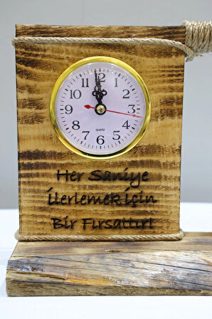  El Yapımı Ahşap Salıncaklı Masa Saati