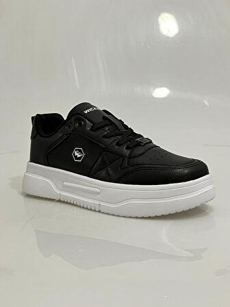 2933 Wickers Siyah-Beyaz Cilt Bağcıklı Bayan Spor Ayakkabısı