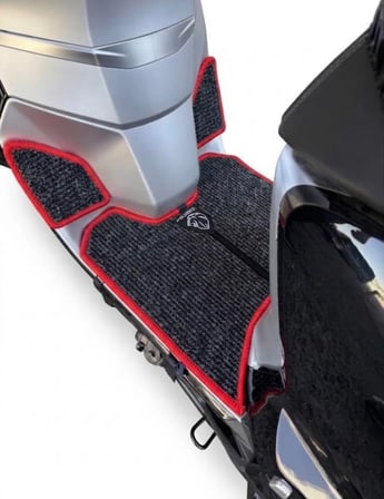 Peugeot Django Evo Tüm Modelleri ile Uyumlu  ( Heritage Sport Evasion Allure )  Aksesuar Koruyucu Modifiye Paspas (Kırmızı )