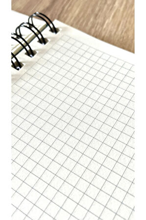 Sert Mukavva Kapaklı Spiralli 80 Yaprak Kareli A5 Defter (Cherry Blossom Kapak Rengi)