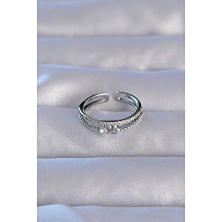 Pirinç Gümüş Renk Zirkon Taşlı Kalpli Su Yolu Model Ayarlanabilir Yüzük