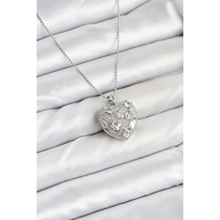 316L Çelik Zincir Gümüş Zirkon Taşlı Kalpli Kadın Kolye