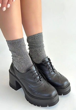 Tiwer Siyah Cilt Dolgu Topuk Ayakkabı